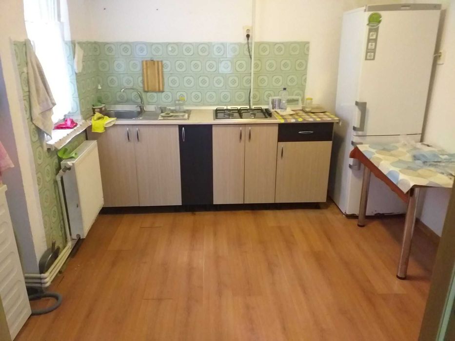 Ap 2 cam Precista 49mp etaj 3 mobilat centrala termopan bloc nou beton