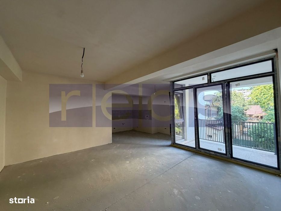 Vanzare Garsoniera 30Mp | Lizeanu | Bloc Nou | Parcare | Terasa