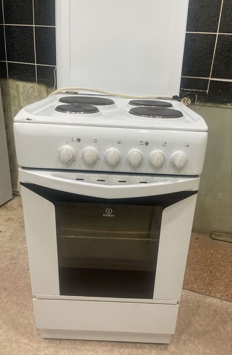 Продам электро плиту!