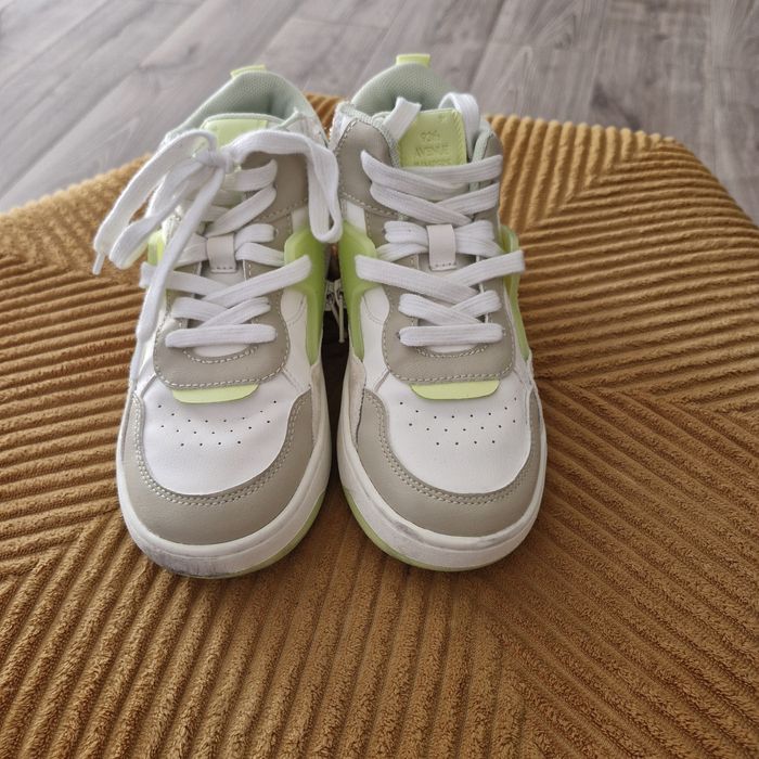 Ghete zara mărimea 32