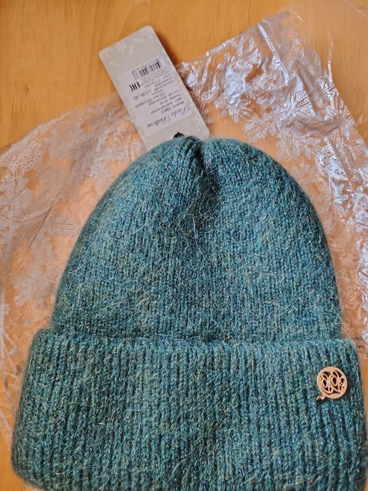 Продаются шапки зимние теплые