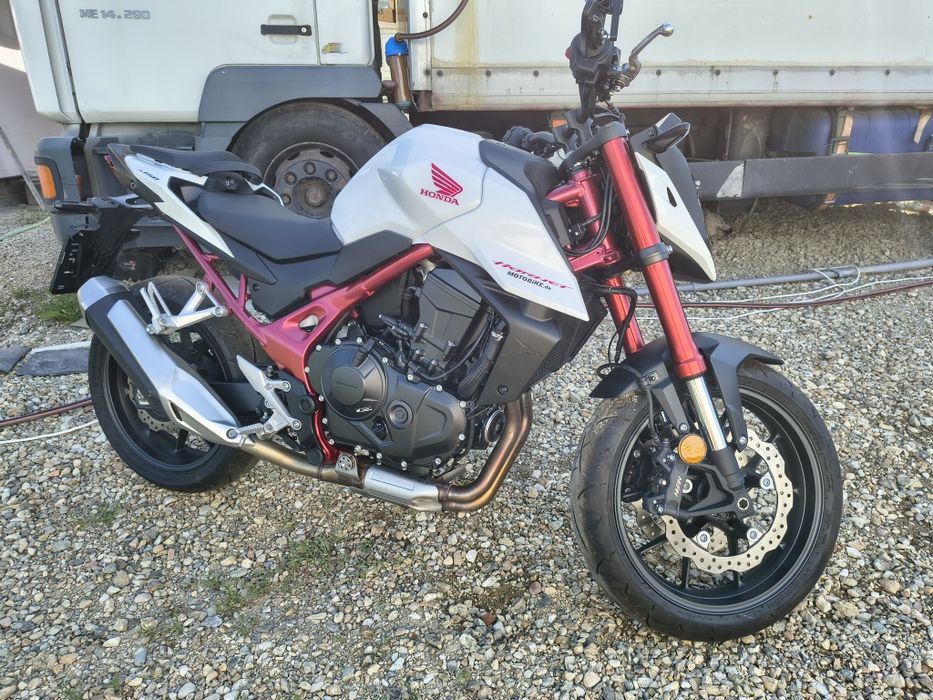 Vand Honda Hornet 750 an 2025