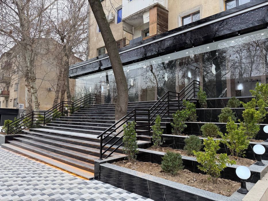 Сдаётся 110м² — первая линия, FLORYA, BON кафе, 2900 Стадион  Старт