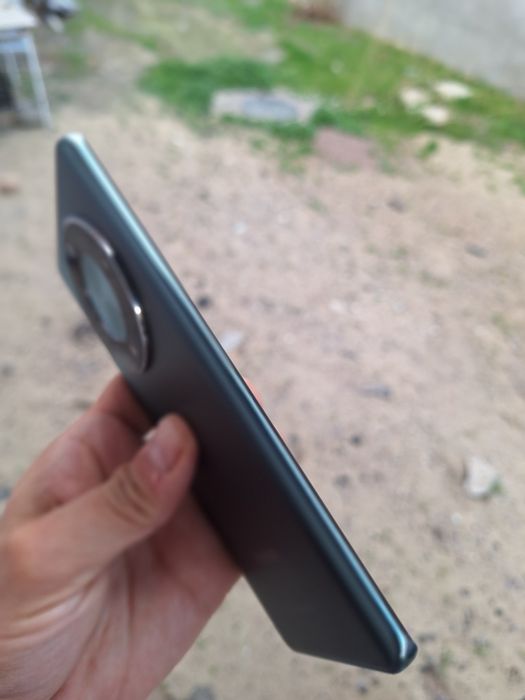 Продам Honor x9b на 8/256 Гб.