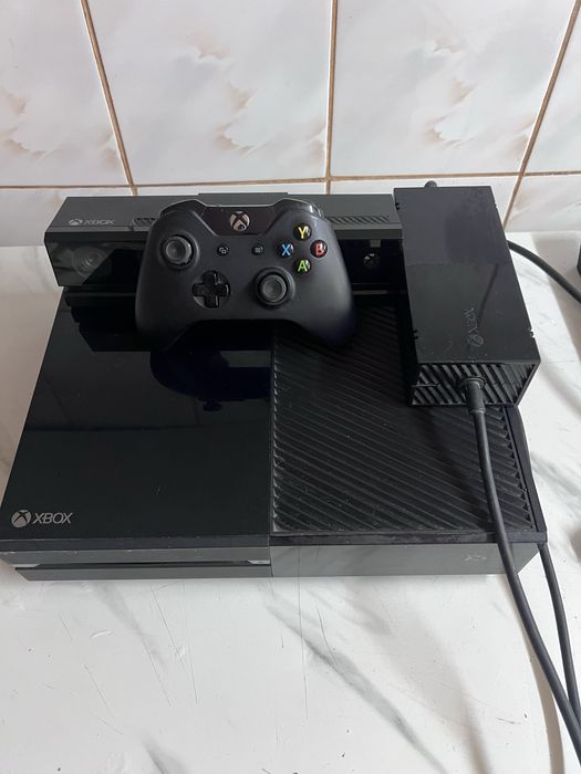 Xbox one 400 gb cu kinect + jocuri