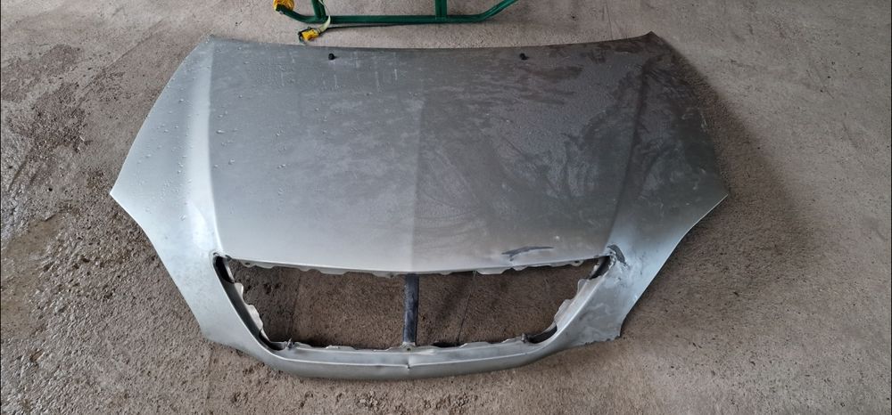 Продам капот от RX 300