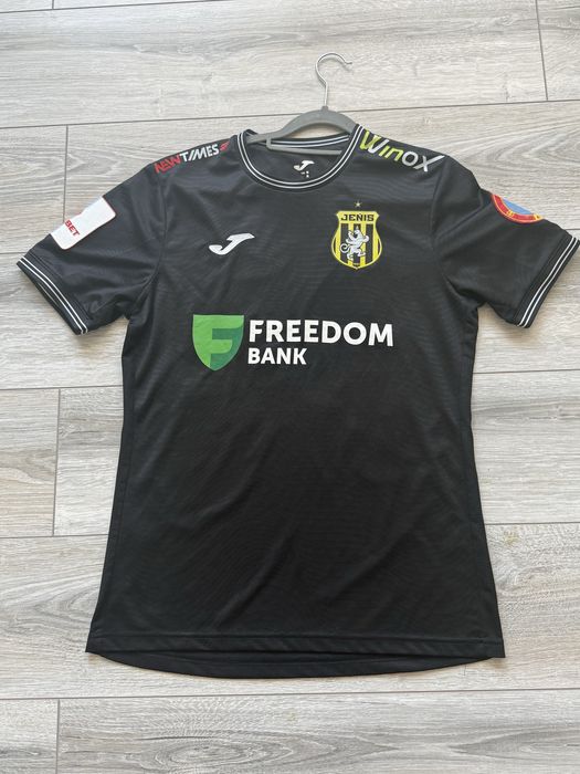 Футболка игрока жениса Раша