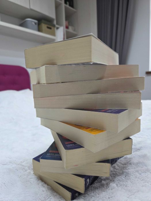 Set complet Charlaine Harris – True Blood, 10 carti, stare foarte buna