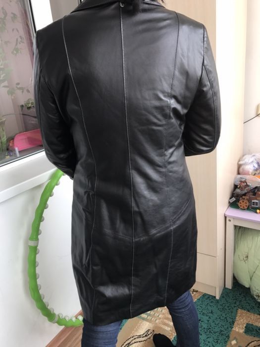 Продам кожаный плащ