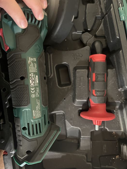 Акумулаторен ъглошлайф parkside