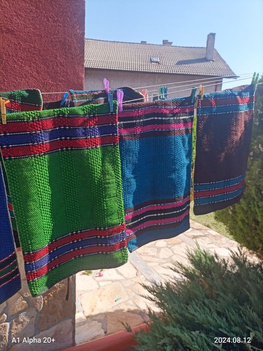 Продавам тъкани възглавници