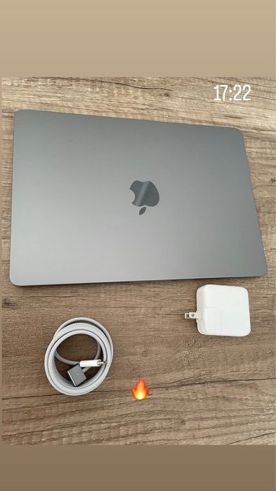 Продаю MacBook Air на M2 , состояние отличное , емкость 90%