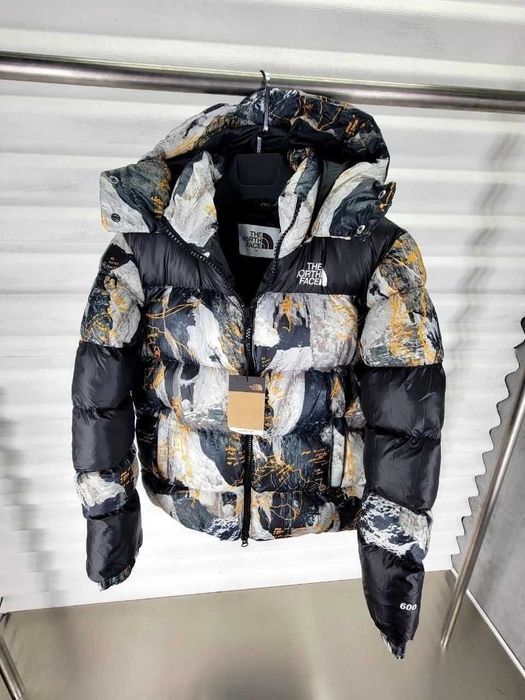 Geaca North Face noua