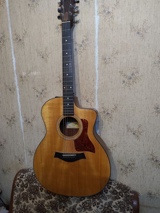 Продам гитару Taylor 114 ce