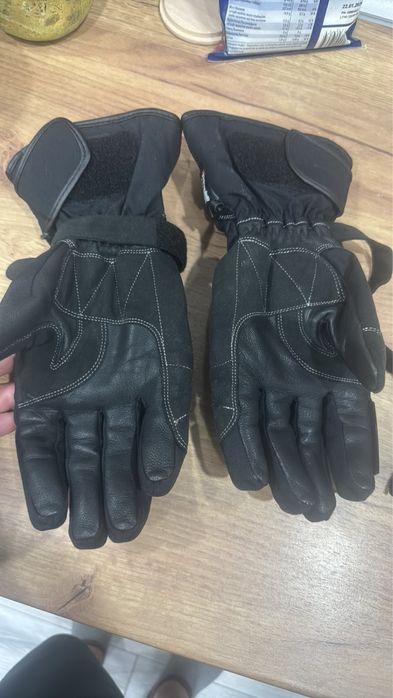 Продавам Мото ръкавици,неразличими от нови!!!