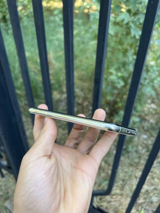 Iphone 11 pro    .