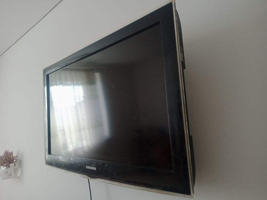 Продам телевизор б/у