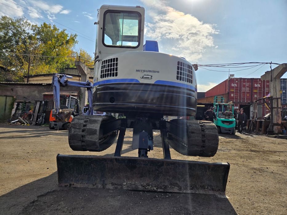 Экскаватор Mitsubishi MM57 2015г.