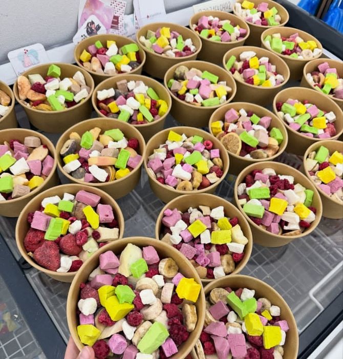 Сублимировеное фрукты и мороженое