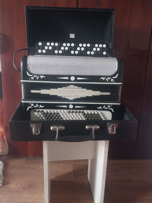 Продам Баян в отличном состояние