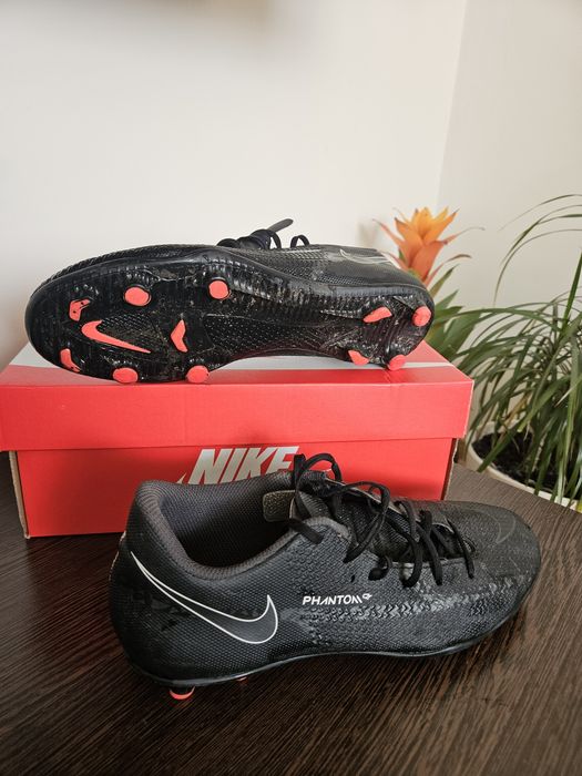 Ghete fotbal Nike Phantom
