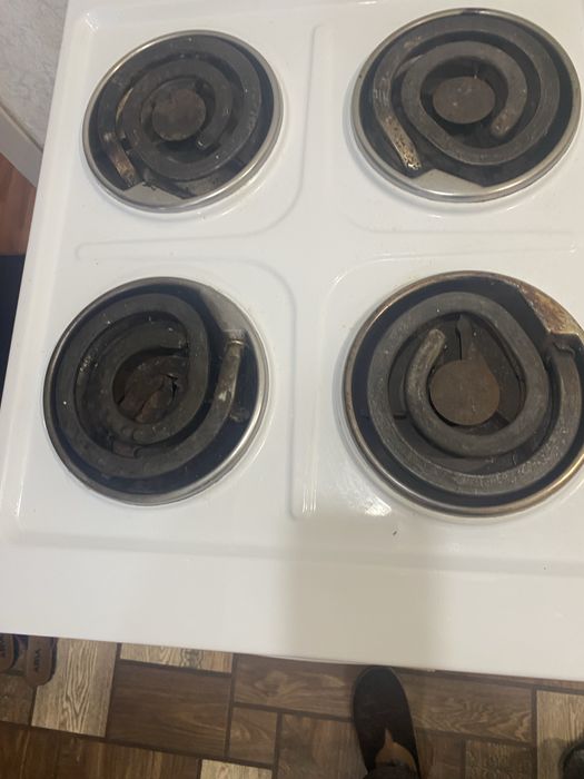 Продам электроплиту б/у