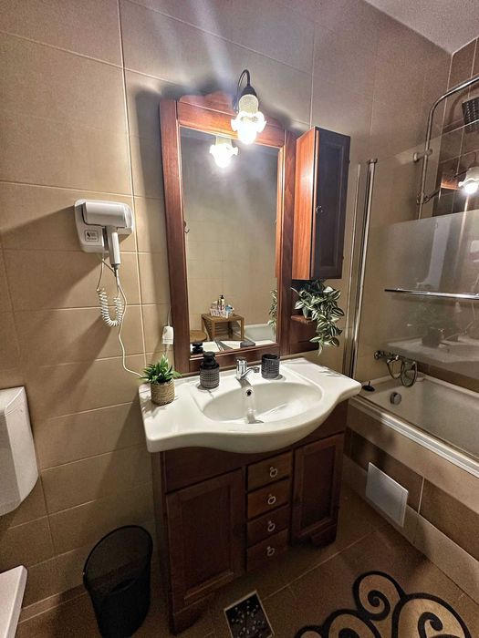 Vand apartament cu 2 camere ! Zona Eroilor! Parcare!