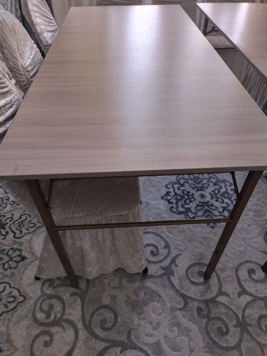 Продается столы 2 шт