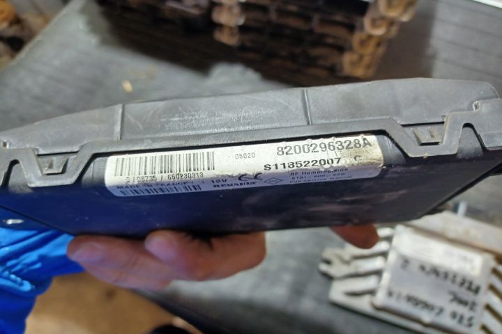 Calculator motor ECU S110140011  8200483732 - 1.4 S110140011  8200483