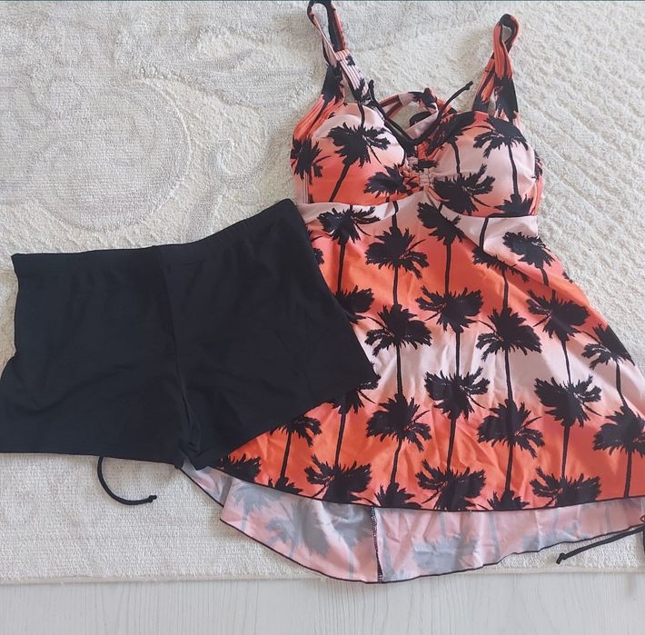 Продам платья б/у