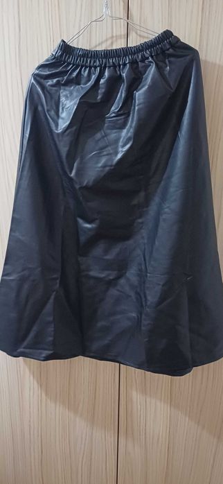 Дамска кожена пола