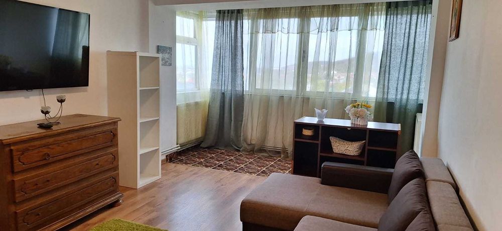 Inchiriez apartament 3 camere