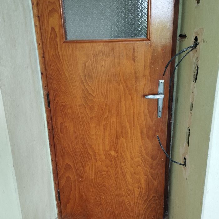 Врати интериорни и входна