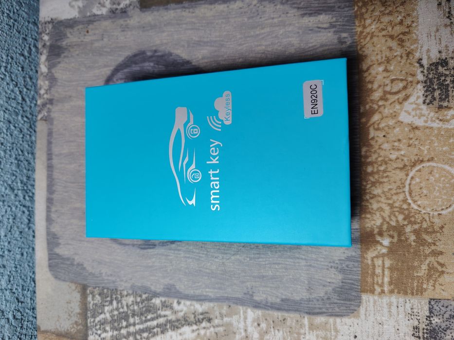 Cheie smart cu display