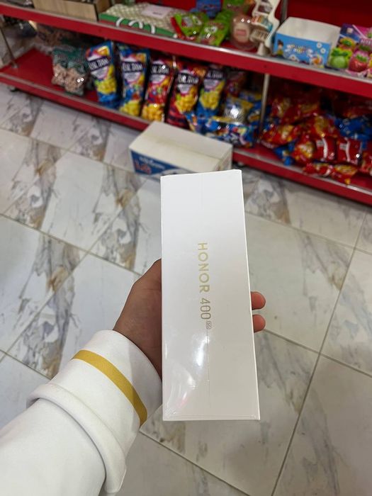 Honor 400 5g с гарантии новый