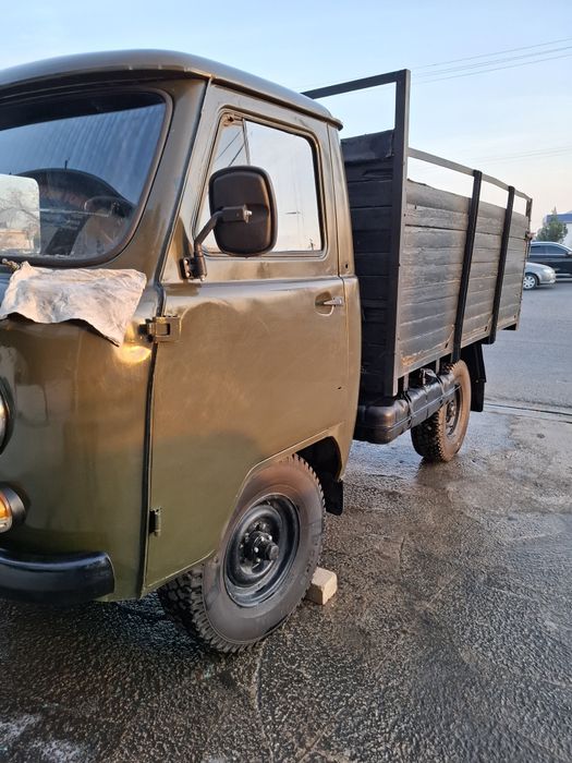 УАЗ продаётся передний ведущий отличном состояние.uazik sotiladi zor