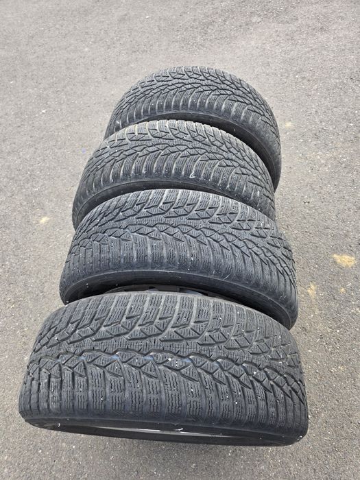 Jante BMW  R16 + anvelope iarna NOKIAN  5X120
