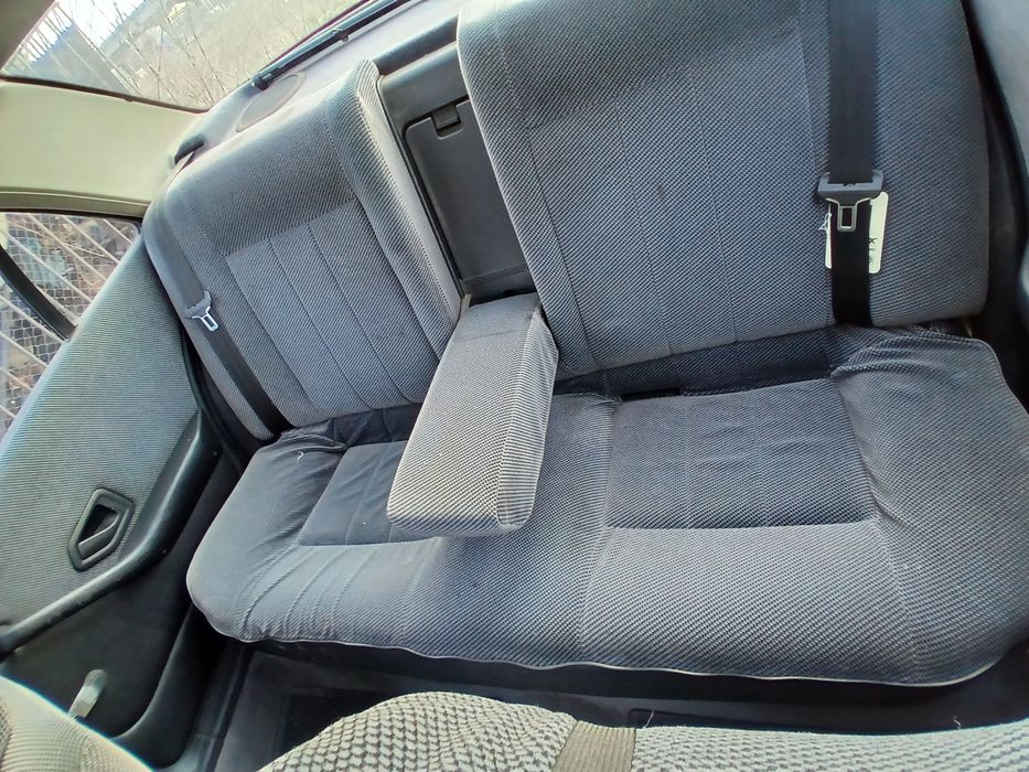 Peugeot 405  1.6i 94g 66kw