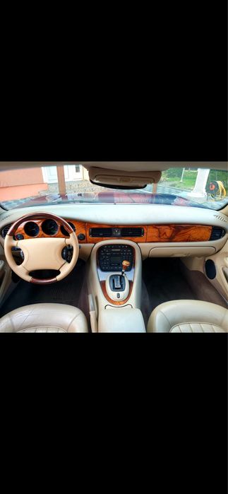 Jaguar XJ8 3.2 benzina