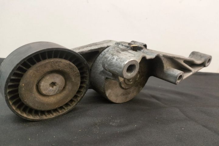 Intinzator curea Volkswagen VW Passat B6