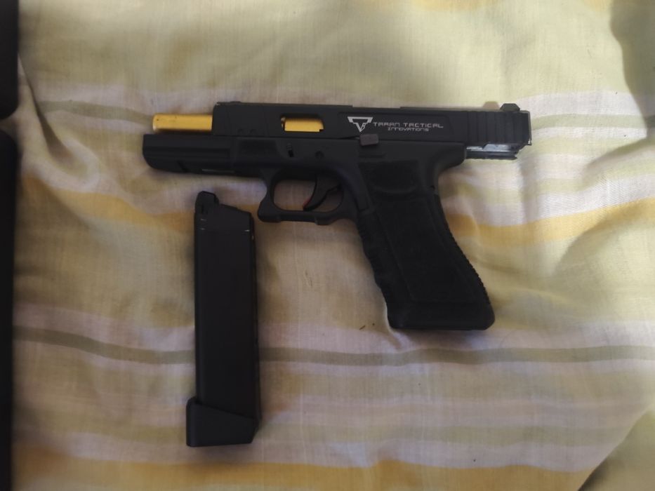 Airsoft Glock 17 Double Bell, Green Gas, Blowback (Еърсофт Глок 17, Зелена газ, Откат)