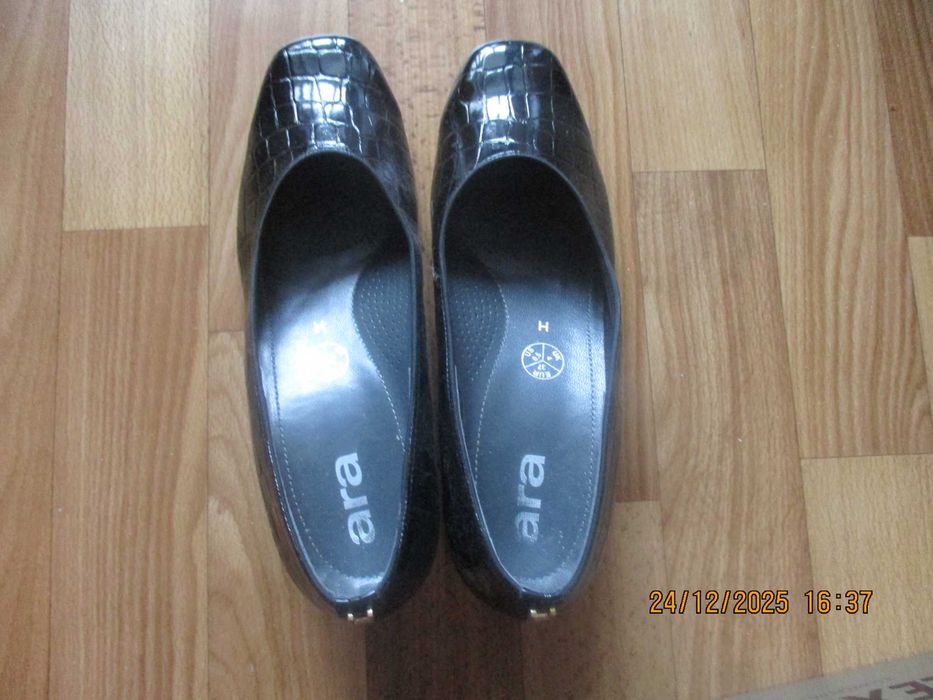 Pantofi de piele naturala nr 37  calitate si genti de piele