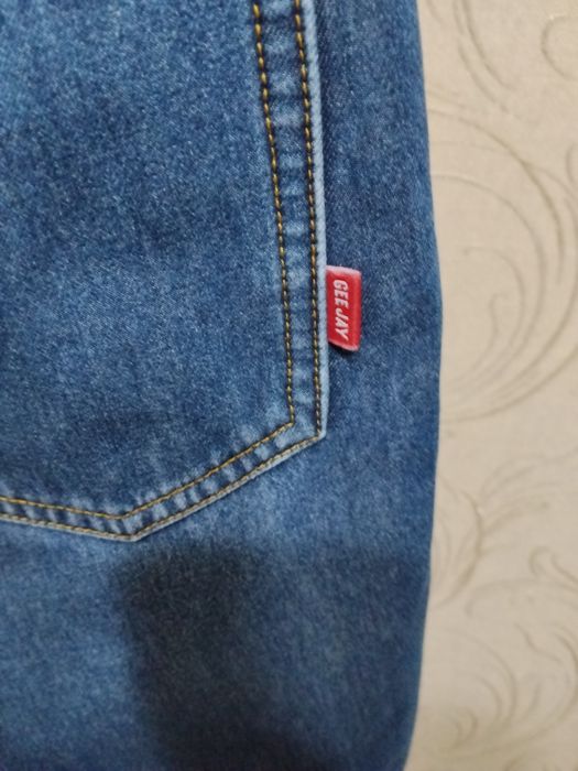 Продам утепленные джинсы подростковые