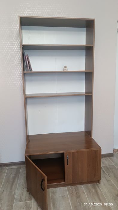 Стеллаж для книг