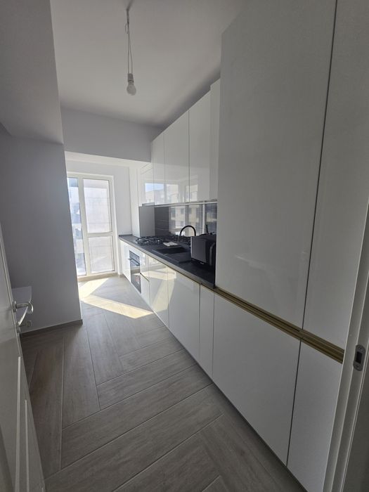 Inchiriez apartament  2 camere