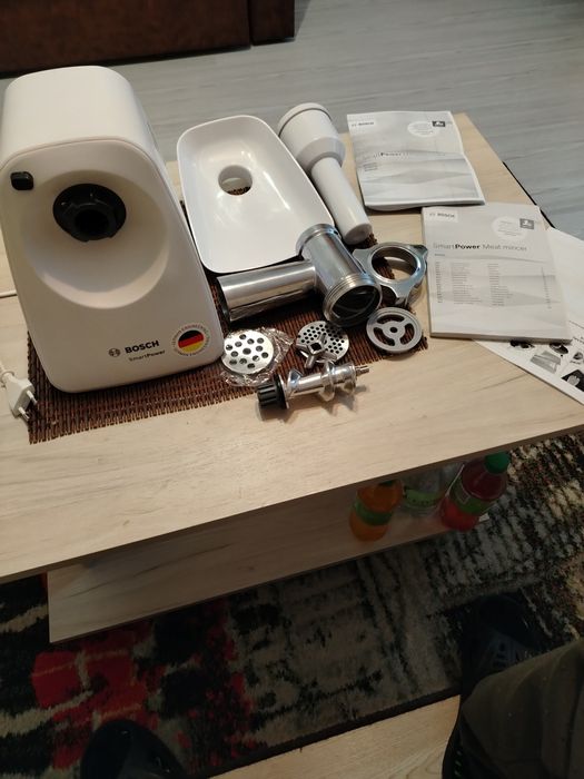 ROBOT de bucătărie"Bosch "multi-funcțional!