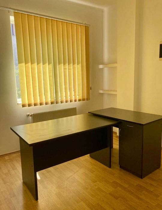 Inchiriez Cladire Birouri cu Garaje si Curte Interioara/ Fara Agentii