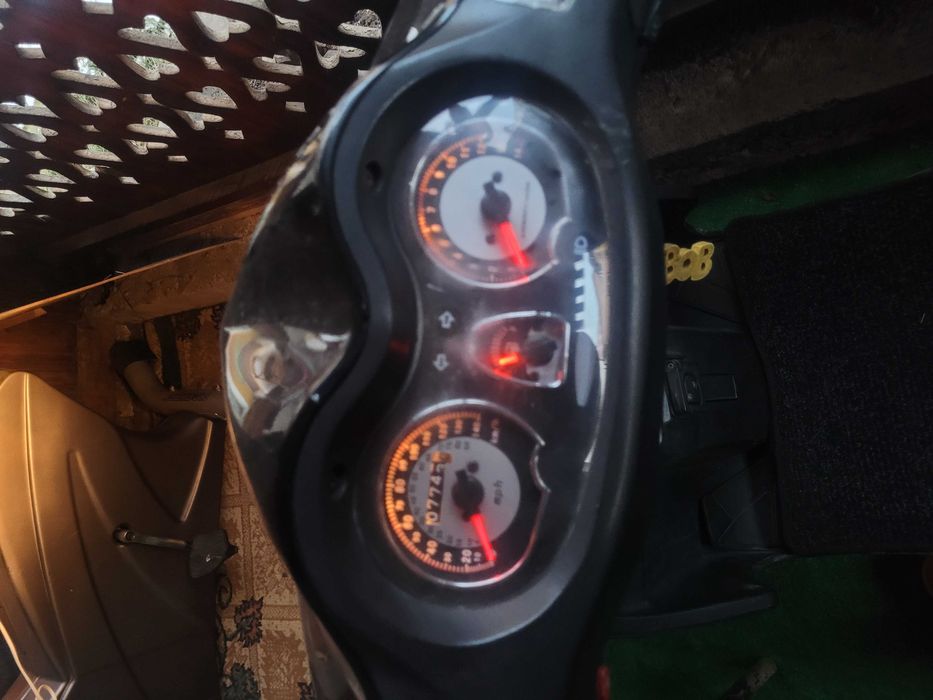 Scuter 125 Peugeot Sum UP 125