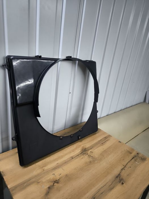 Диффузор радиатора на Toyota Prado 95 surf 185 в Алматы