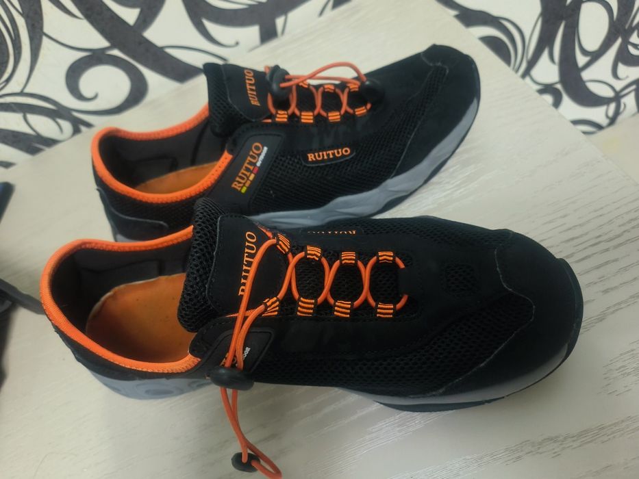 Кроссовки 44р рабочие походные